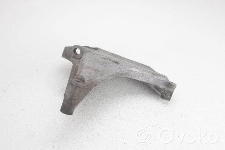 Volkswagen Tiguan Engine mounting bracket 03L199207