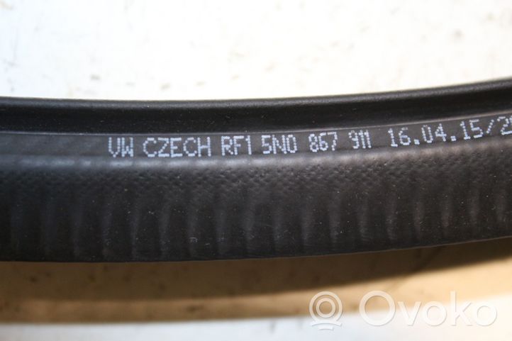 Volkswagen Tiguan Joint en caoutchouc de corps de porte avant 5N0867911