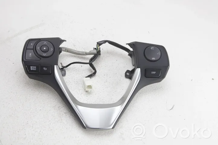 Toyota Auris E180 Boutons / interrupteurs volant F70CS1321