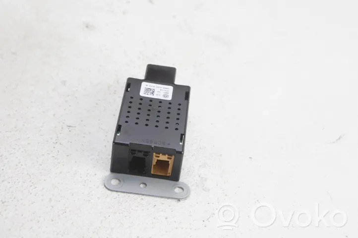 Volkswagen Tiguan Amplificateur d'antenne 5N0035570A