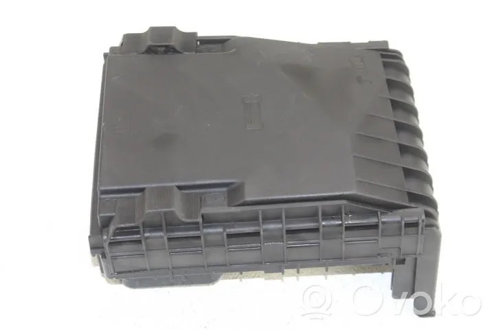 Volkswagen Tiguan Saugiklių dėžė (komplektas) 3C0937125A