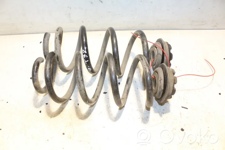 Nissan X-Trail T32 Rear coil spring 