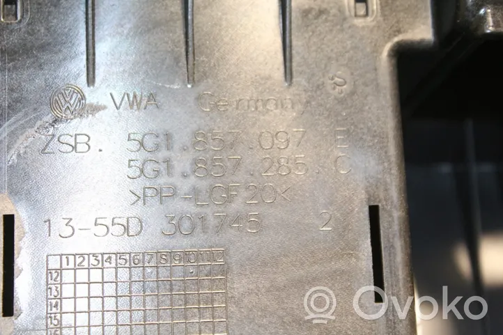 Volkswagen Golf VII Schowek deski rozdzielczej / Komplet 5G1857097E