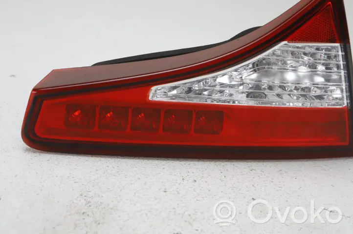 KIA Optima Lampy tylnej klapy bagażnika 92403-2T1