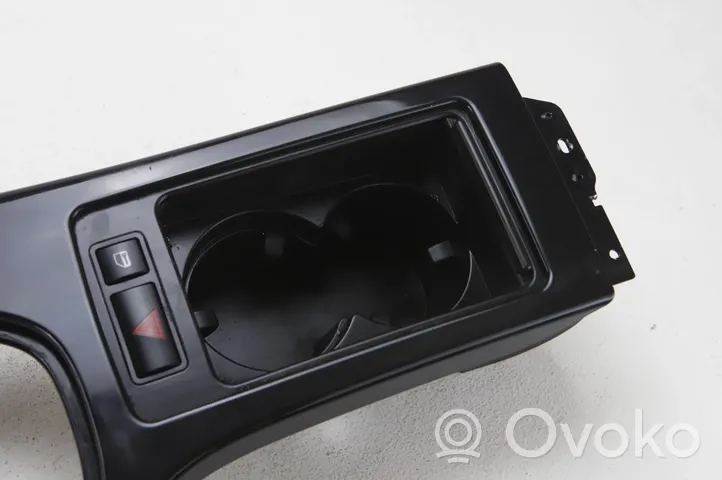 BMW X5 E53 Rivestimento in plastica cornice della leva del cambio 8268651