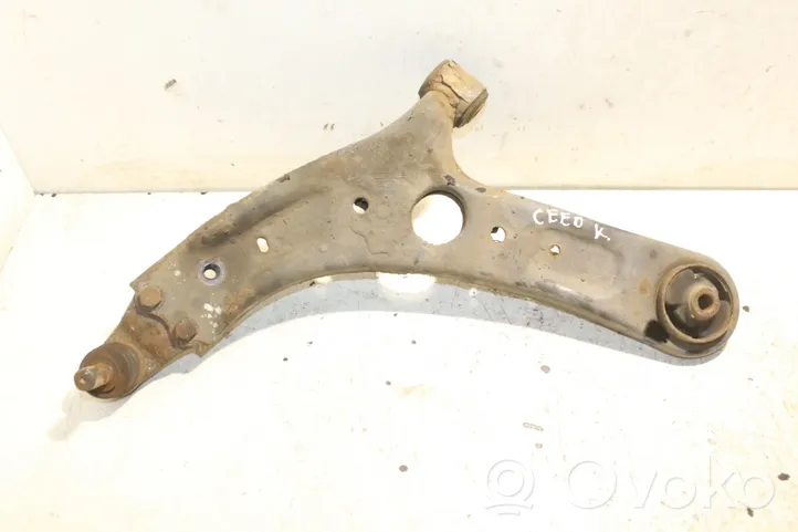 KIA Ceed Front lower control arm/wishbone 