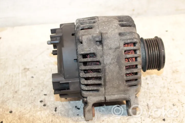 Volkswagen Tiguan Generatore/alternatore 06F903023C