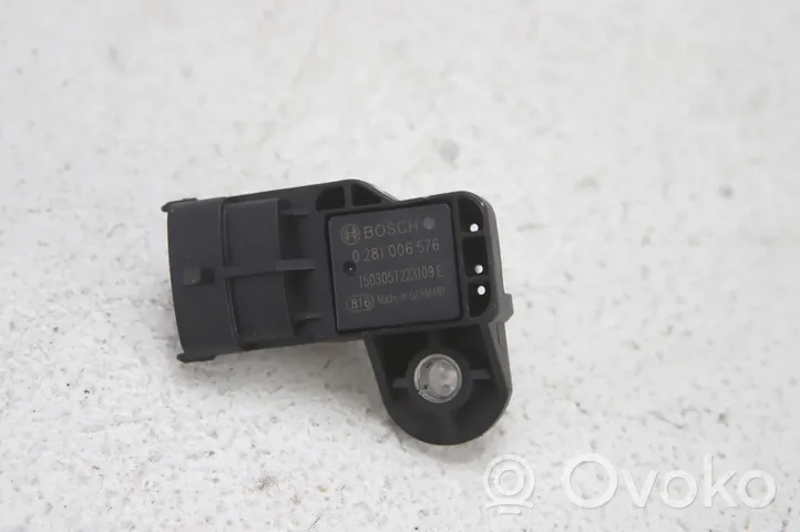 Honda CR-V Air pressure sensor 0281006576