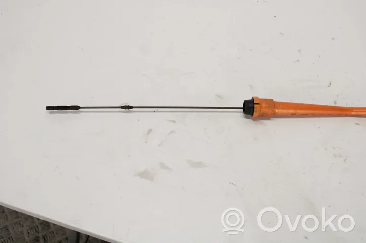 Volkswagen PASSAT B6 Oil level dip stick 06F103663J