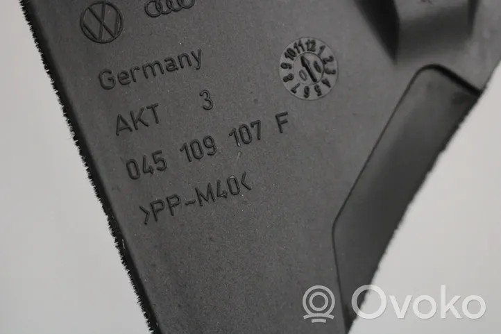 Volkswagen Golf V Protezione cinghia di distribuzione (copertura) 045109107F