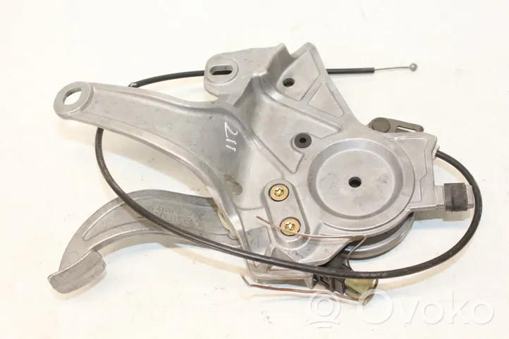 Mercedes-Benz E W211 Rankinio mechanizmas (salone) 2114270036