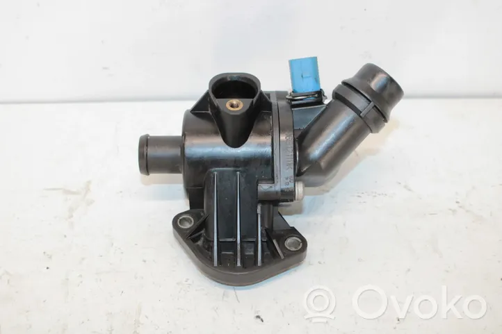 Audi A4 S4 B6 8E 8H Termostato/alloggiamento del termostato 06B121111K