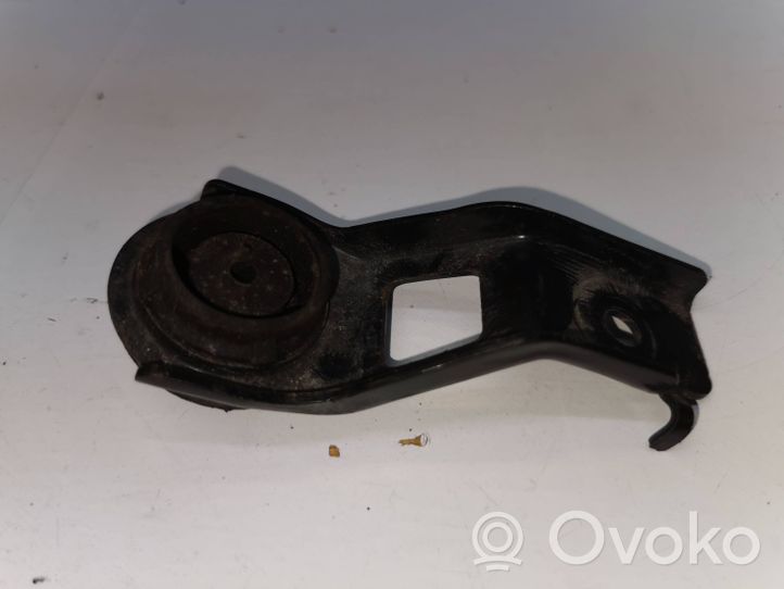 Toyota RAV 4 (XA40) Staffa di montaggio del radiatore 1652328030