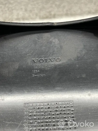 Volvo V70 Garniture de colonne de volant 1282846