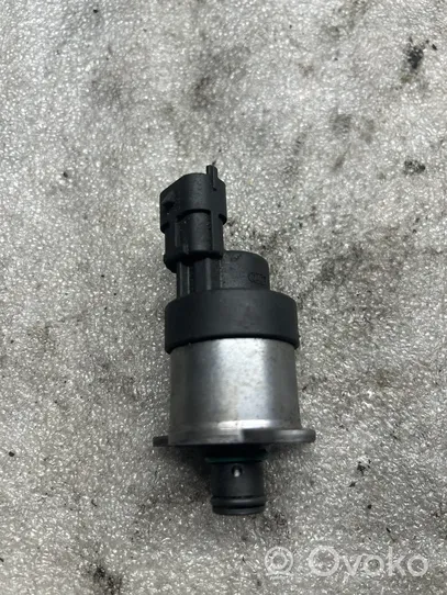 Volvo V70 Sensore di pressione del carburante 0928400