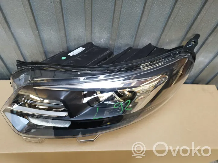 Opel Vivaro Headlight/headlamp 9832837680-00