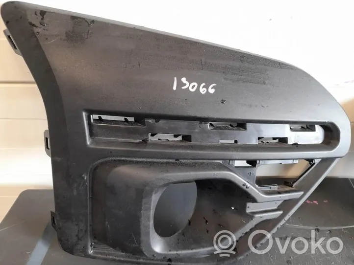 Dacia Sandero Maskownica / Grill / Atrapa górna chłodnicy 