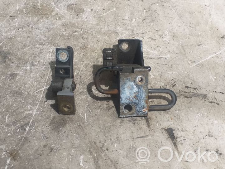 Audi A4 S4 B6 8E 8H Kit de charnières de porte avant 8E0831411