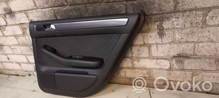 Audi A6 S6 C5 4B Rivestimento del pannello della portiera posteriore 4B0863982