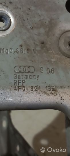 Audi A6 S6 C6 4F Halterung Kotflügel 4F0821135