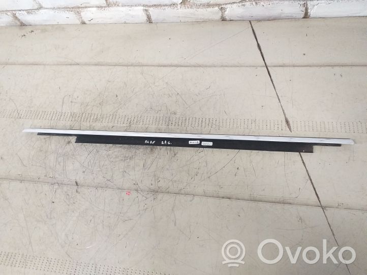 Audi A4 S4 B8 8K Moulures des vitres de la porte arrière 8K0853764F