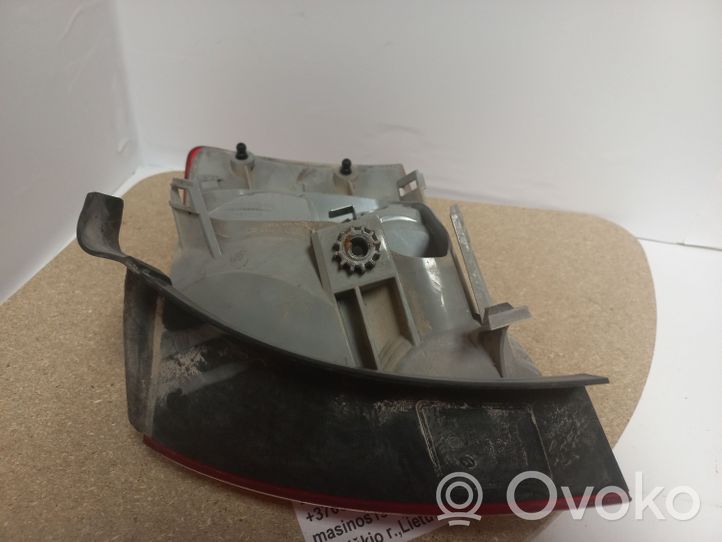 Audi A4 S4 B7 8E 8H Lampa tylna 8E9945095E