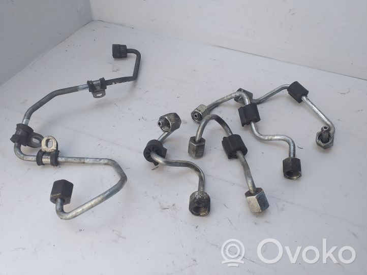 Volkswagen PASSAT B6 Tuyau d'alimentation conduite de carburant 090304