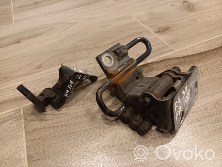 Audi A4 S4 B7 8E 8H Set di cerniere portiera anteriore 