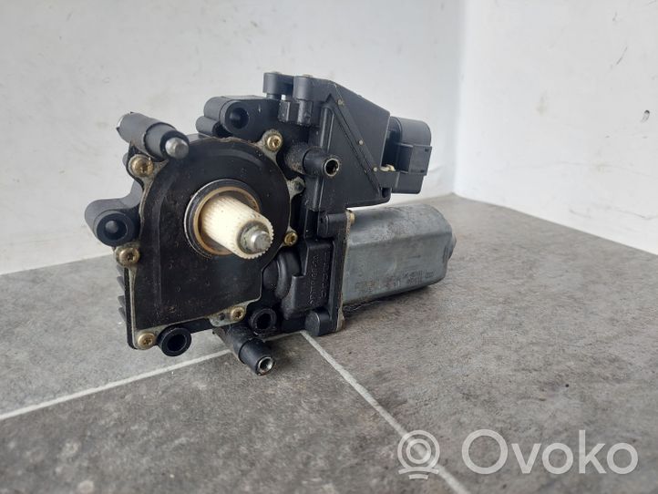 Audi A3 S3 8L Motorino alzacristalli della portiera anteriore 0536001401