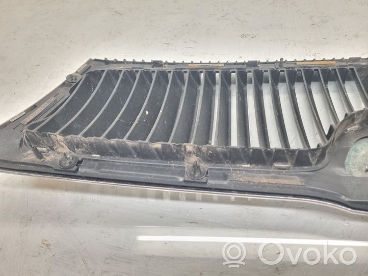 Skoda Octavia Mk2 (1Z) Grille de calandre avant 1Z0853668