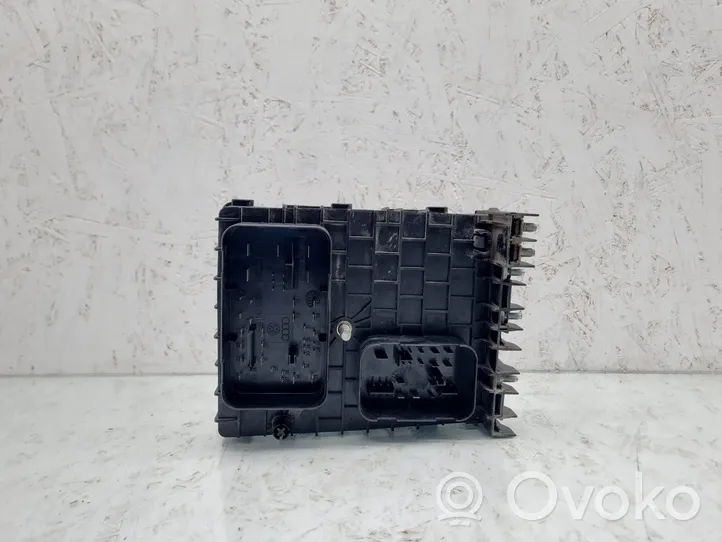 Audi A3 S3 8P Module de fusibles 1K0937124K