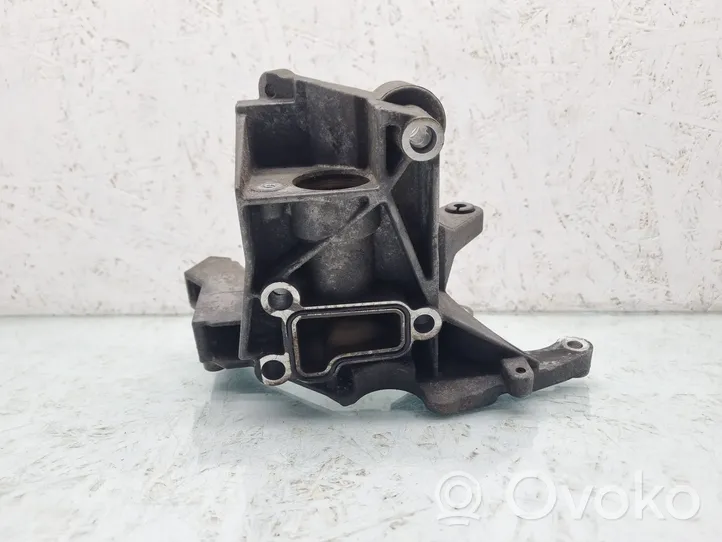 Audi A6 S6 C6 4F Support de pompe de direction assistée 059145169AA