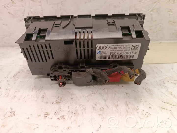 Audi A4 S4 B6 8E 8H Climate control unit 8E0820043BM