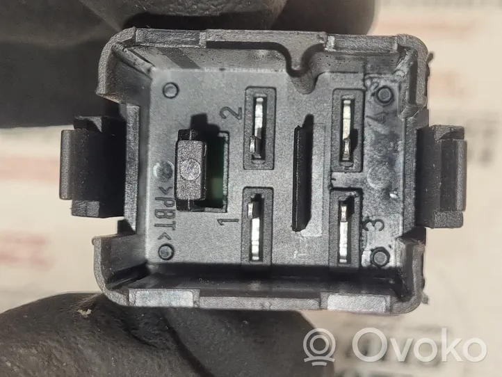 Volkswagen Touran II Botón interruptor de luz de peligro 1T0953509B