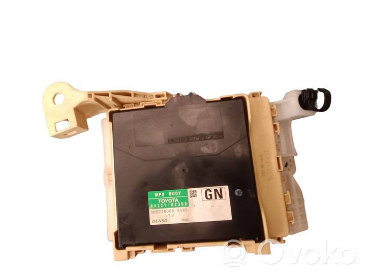 Toyota Auris E180 Module confort 8922102350