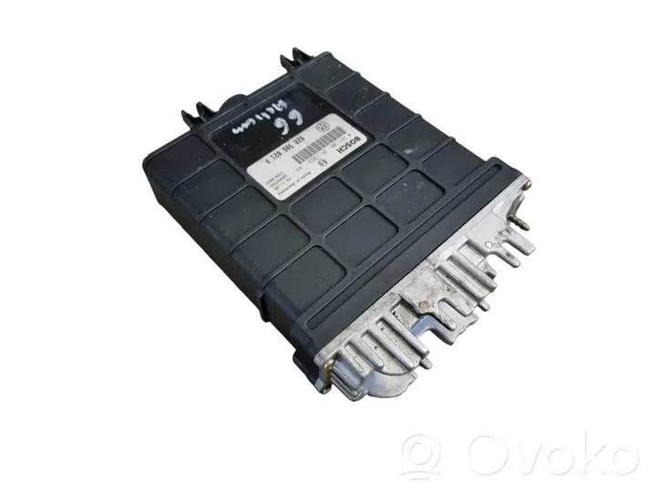 Volkswagen Sharan Calculateur moteur ECU 028906021P