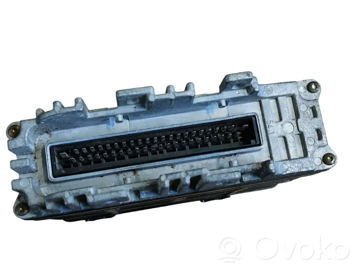 Volkswagen PASSAT B4 Calculateur moteur ECU 8A0907311L