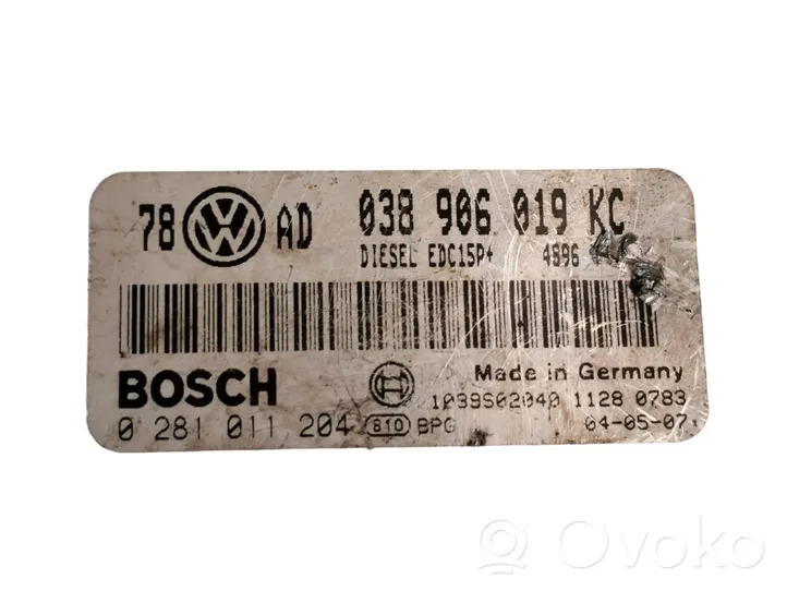 Volkswagen PASSAT B5.5 Moottorin ohjainlaite/moduuli 038906019KC