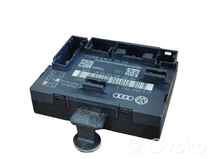 Audi Q7 4L Unité de commande module de porte 8K0959792M