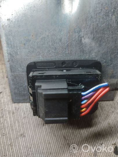 Volkswagen Touran I Alarm switch 053143574