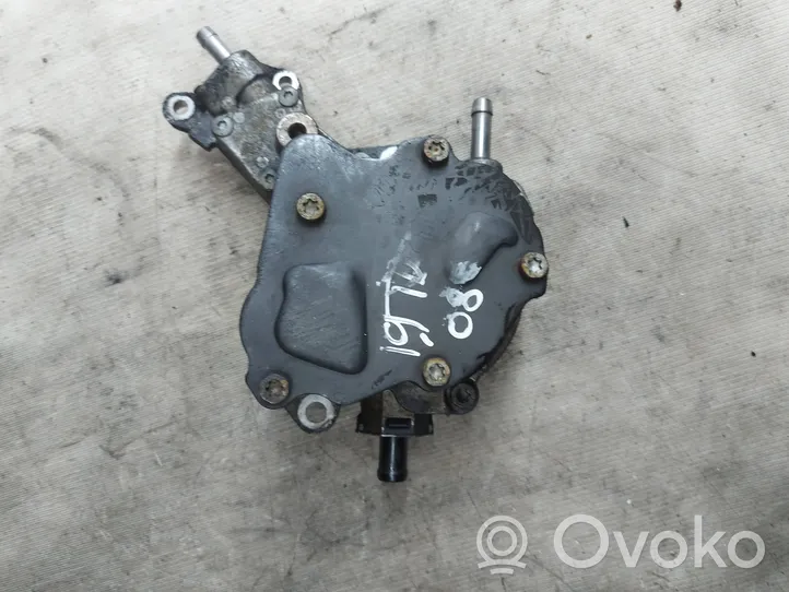 Volkswagen Touran I Vacuum pump 038145215