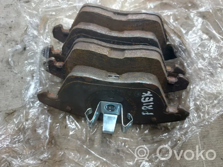 Volkswagen Touran I Brake pads (front) 