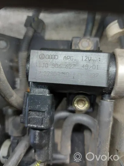 Ford Galaxy Turboahtimen magneettiventtiili 1J0906627A