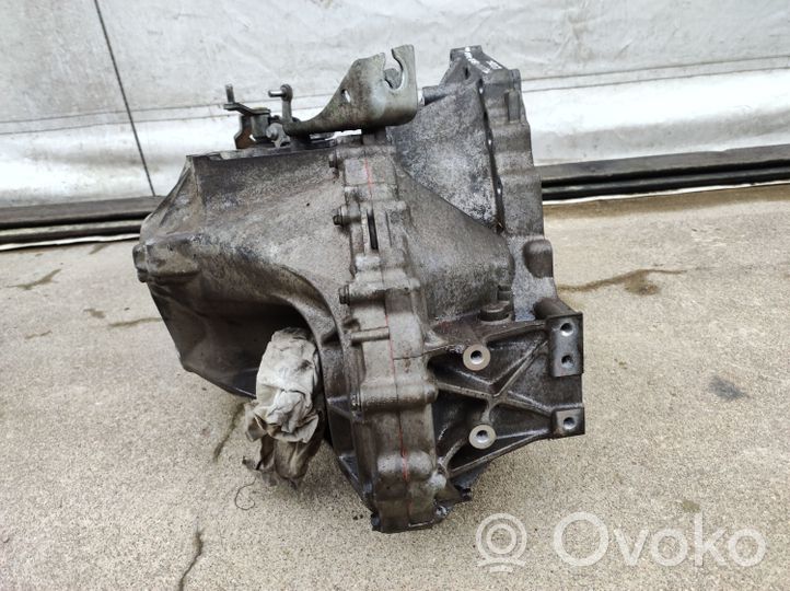 Toyota Verso Mechaninė 6 pavarų dėžė K380844254