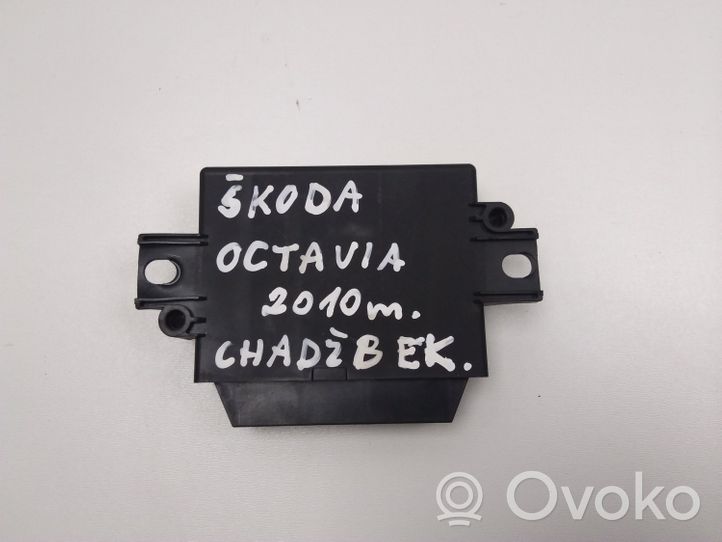 Skoda Octavia Mk2 (1Z) Pysäköintitutkan (PCD) ohjainlaite/moduuli 1Z0919475B