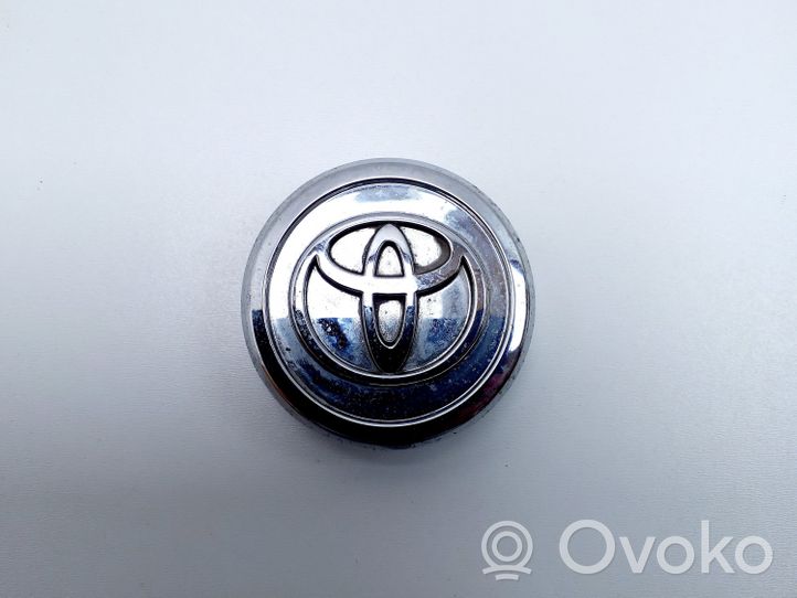 Toyota RAV 4 (XA30) R12 wheel hub/cap/trim 426030F010