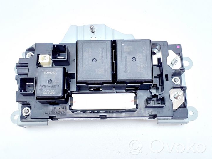 Toyota RAV 4 (XA40) Modulo del convertitore di tensione/trasformatore G384248020