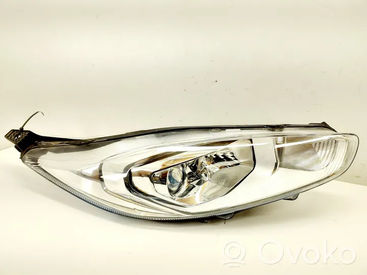 Ford Fiesta Lampa przednia C1BB13W029EF