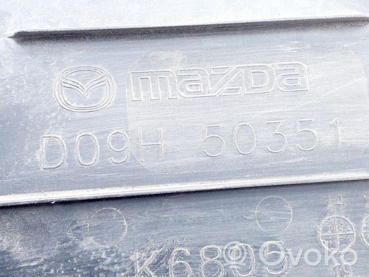 Mazda 2 Nadkole tylne D09H50351