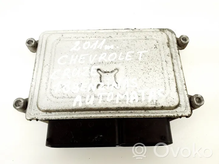 Chevrolet Cruze Dzinēja vadības bloks 25186182